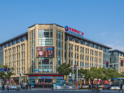 东苑丽宝广场